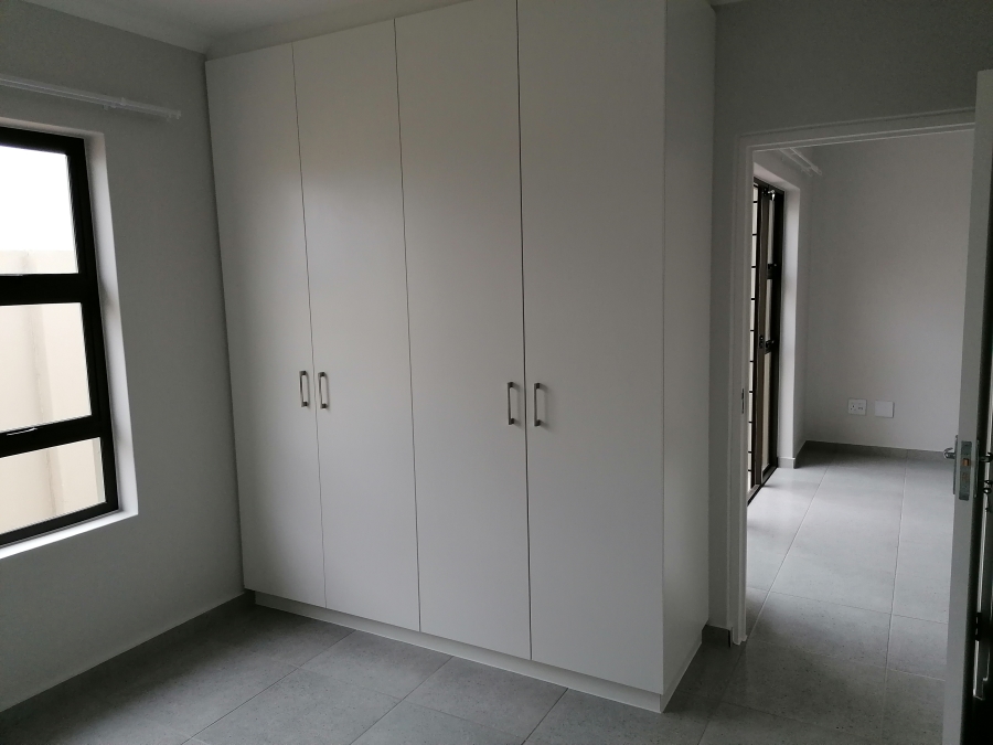 To Let 3 Bedroom Property for Rent in Stellendale Western Cape